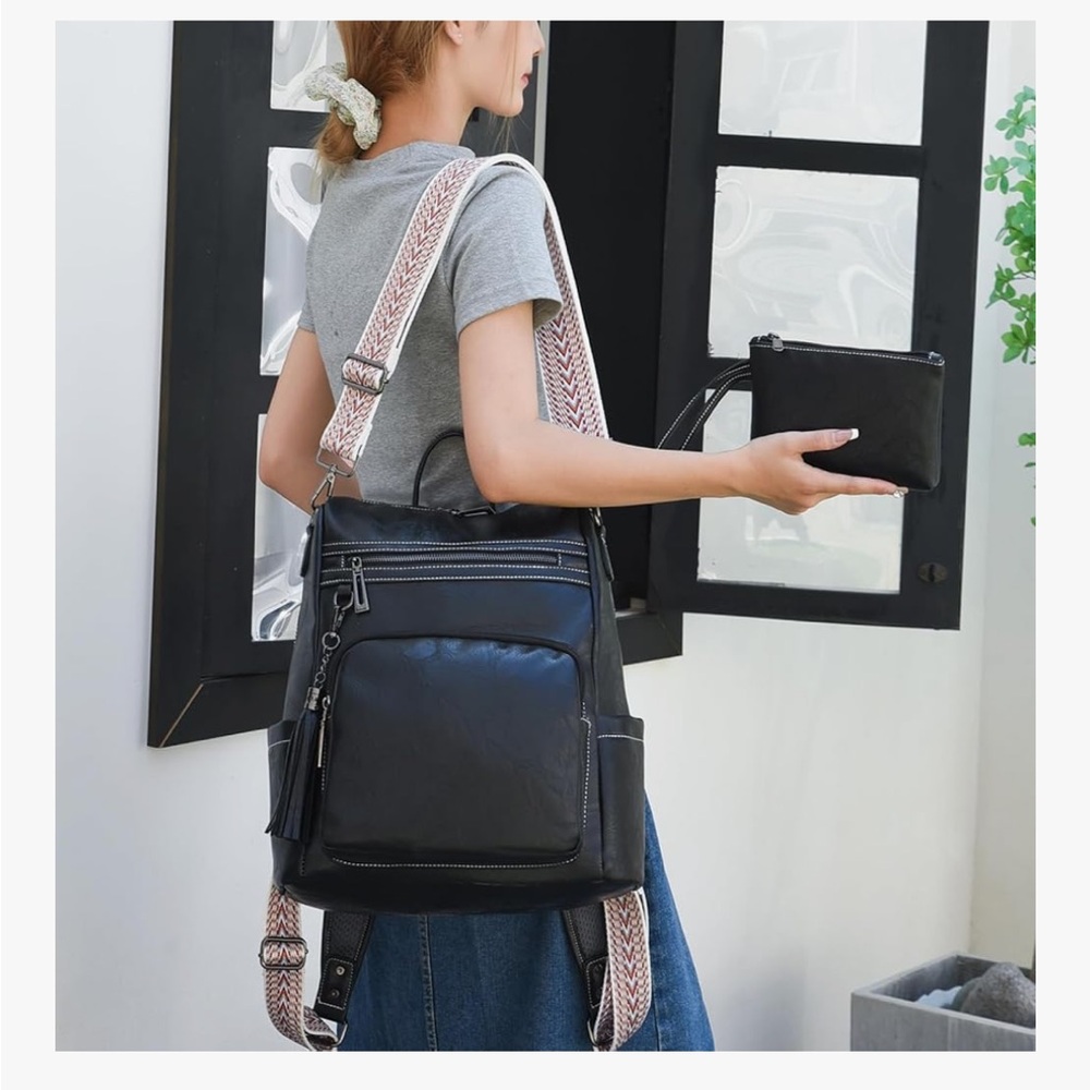 Elegant Black Leather Backpack 025 - Picture 2 of 6